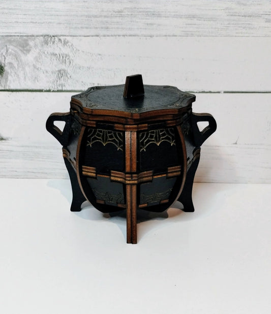 Engraved Cauldron with Lid in Birch