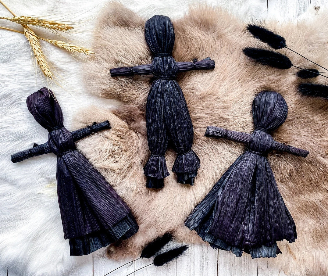 Witch Corn Husk Doll / Samhain Folk Poppet
